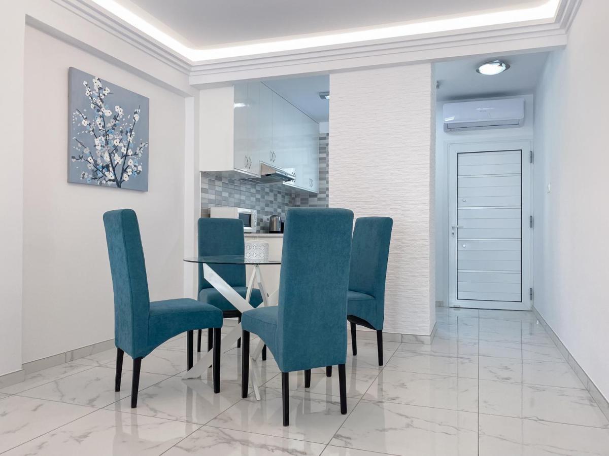 パ フォスPhaedrus Living: Luxury Flat Semeliアパートメント エクステリア 写真